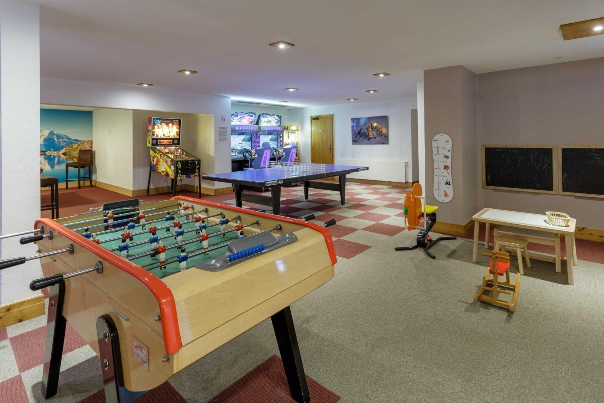 Les Balcons Du Savoy 104 Appt - Year *